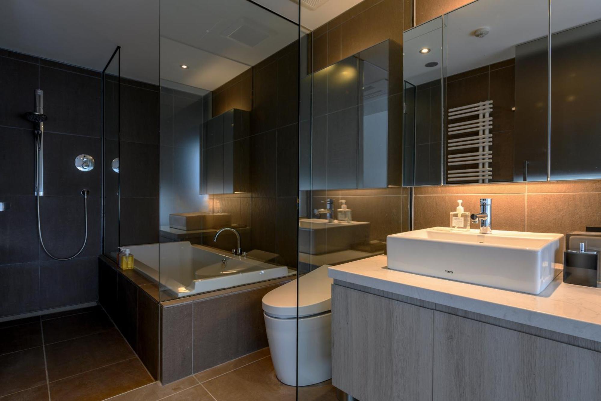 Hinzan Aparthotel คุตชาน ภายนอก รูปภาพ