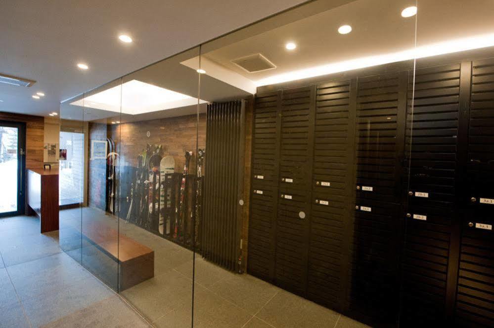 Hinzan Aparthotel คุตชาน ภายนอก รูปภาพ